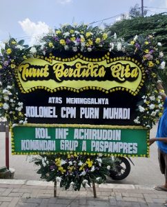 Toko bunga di kampung dukuh